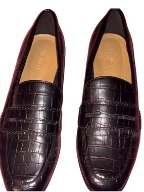 Nine West Black leather Crocodile Pattern Loafers